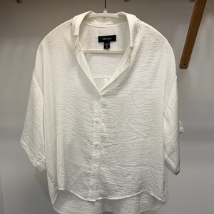 Karen Kane Cream Textured Button-Up Shirt